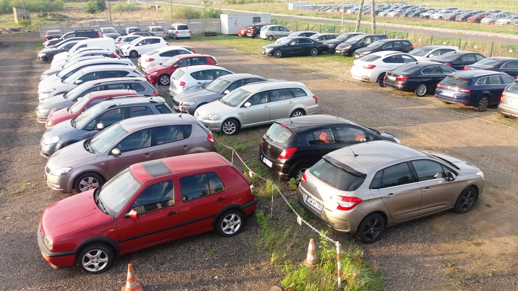 tani parking pyrzowice